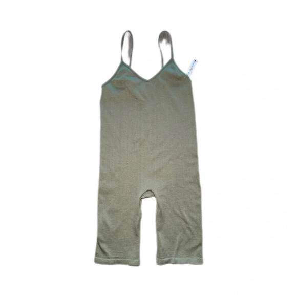 ANWND Pants - ANWND Green Spaghetti Strap Knee Length Ribbed Stretchy Jumpsuit Women’s Small